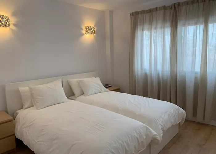 Avenida De Suecia, Cristianos Free Wifi * أرونا